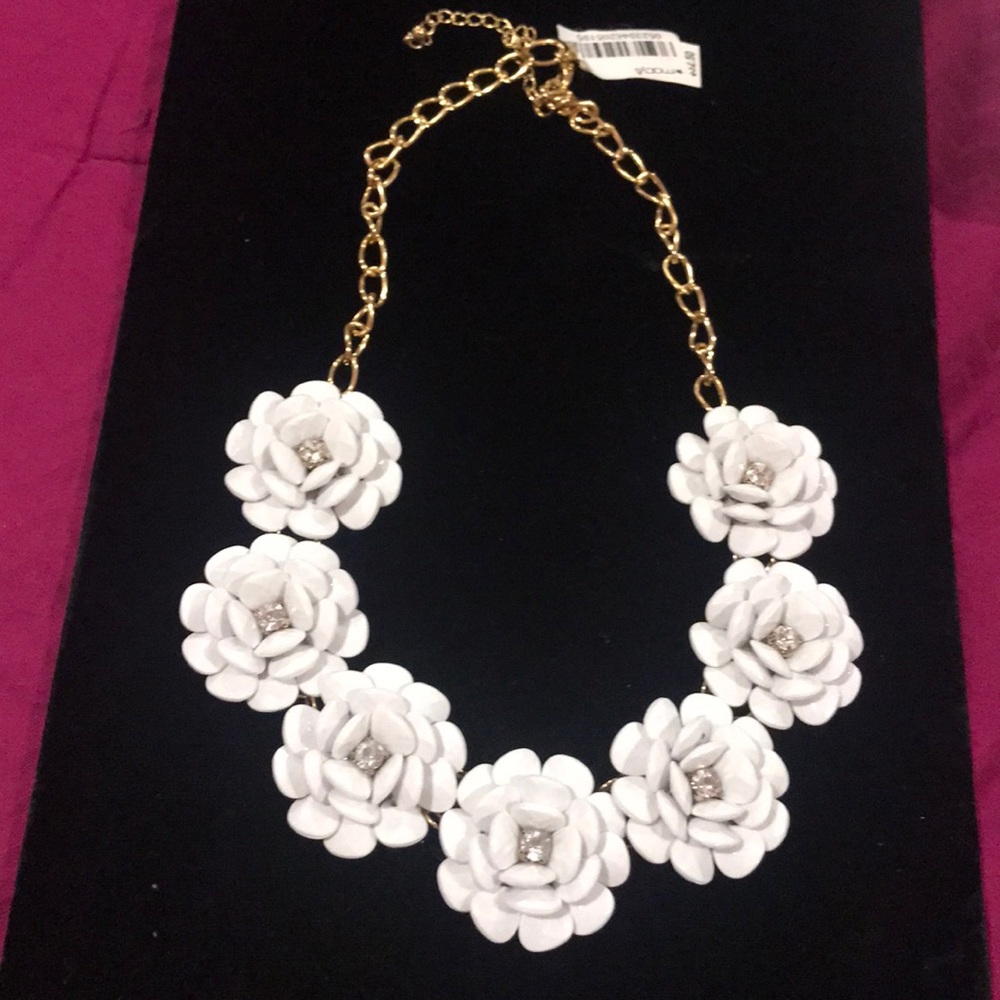 Flower necklace!